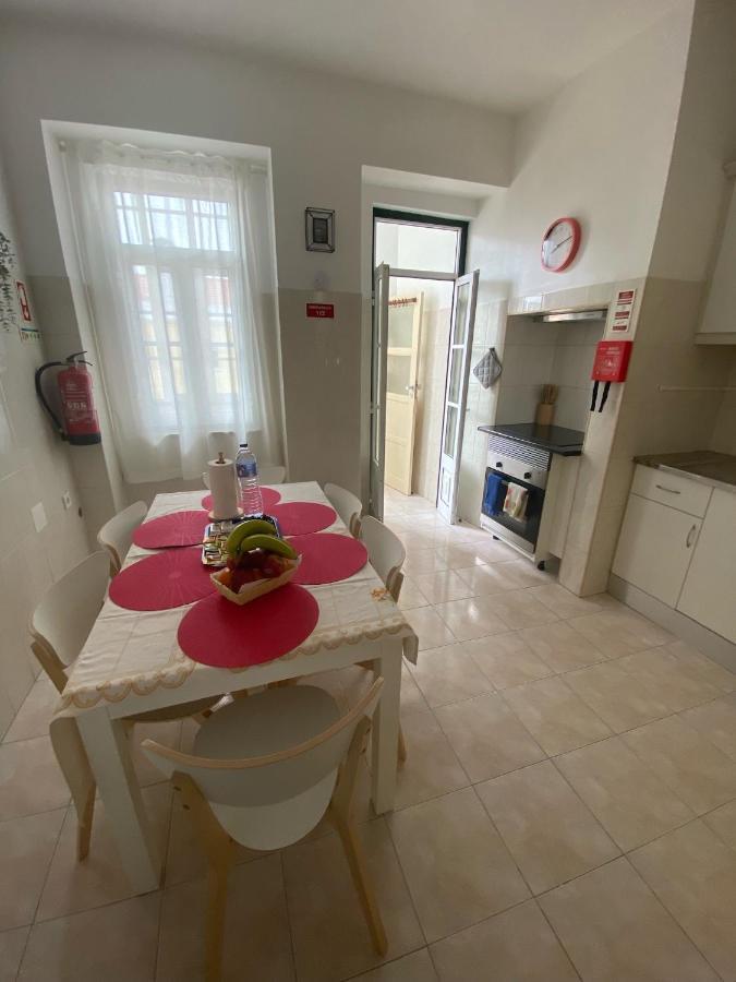 Pedro Surf Shelter Appartement Lissabon Buitenkant foto